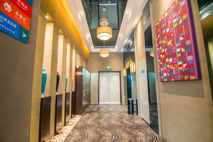 Imagen de la habitación del Hotel Badi Int'l Exhibition Center. Foto 8