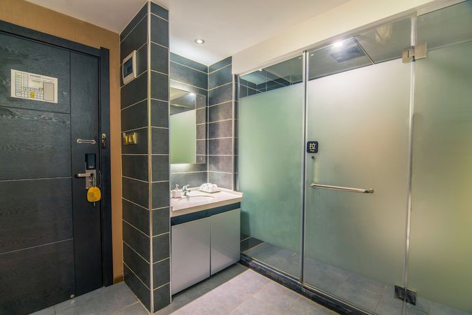Imagen de los interiores del Hotel Badi Int'l Exhibition Center. Foto 19
