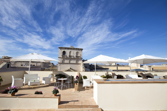 Imagen de los exteriores del Hotel Badia Nuova Apart. Foto 12