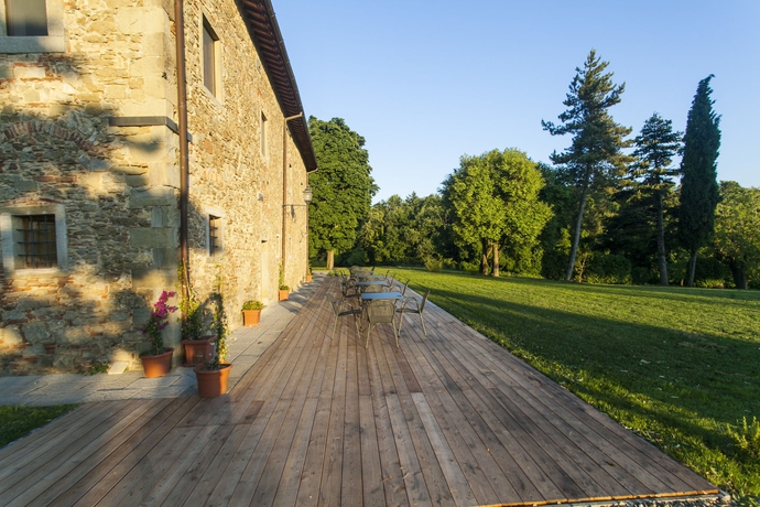 Imagen de los exteriores del Hotel Badia di Pomaio, Tuscan Resort- Small Luxury Hotels of the World. Foto 7