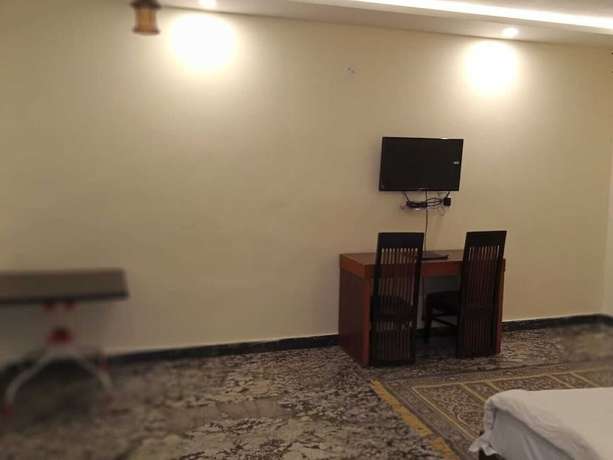 Imagen de la habitación del Hotel Badigarh Palace Resort. Foto 2