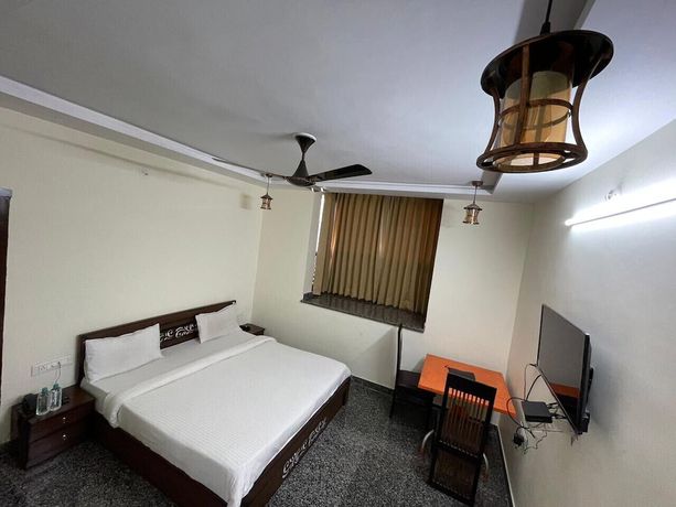 Imagen de la habitación del Hotel Badigarh Palace Resort. Foto 3
