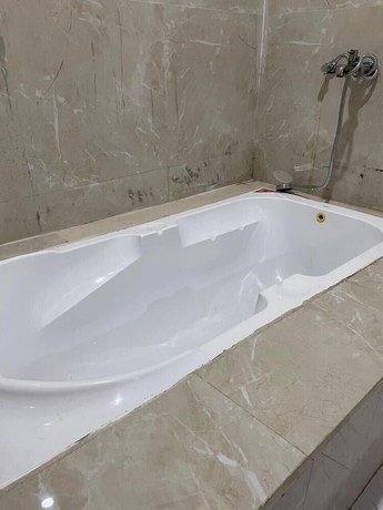 Imagen de la habitación del Hotel Badigarh Palace Resort. Foto 6