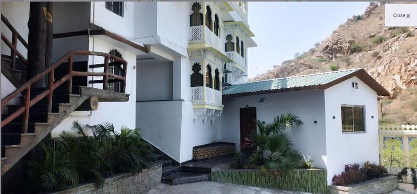 Imagen de la habitación del Hotel Badigarh Palace Resort. Foto 19