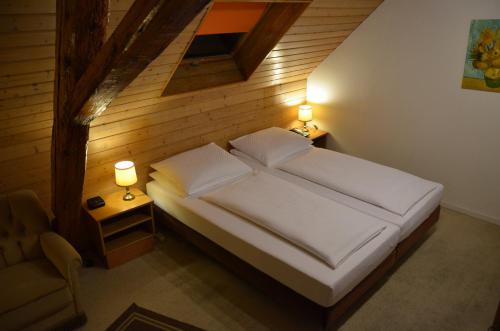 Imagen de la habitación del Hotel Badischer Hof, Tauberbischofsheim. Foto 7