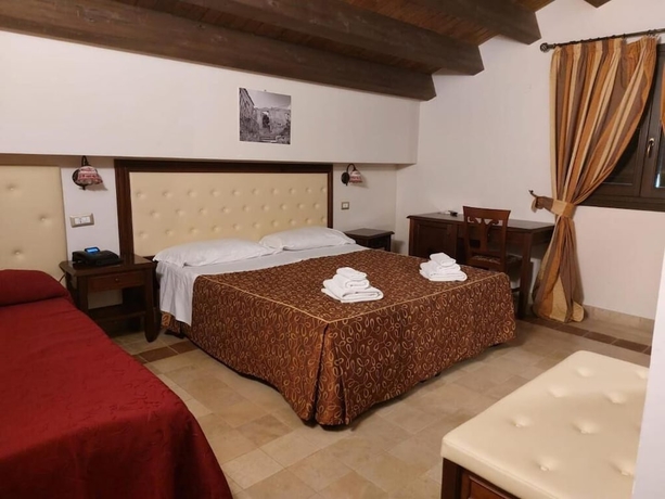Imagen de la habitación del Hotel Badiula. Foto 10