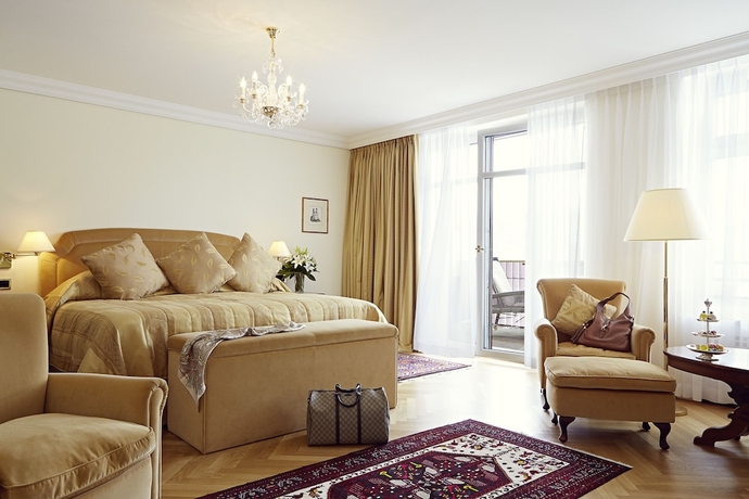 Imagen de la habitación del Hotel Badrutt's Palace. Foto 6