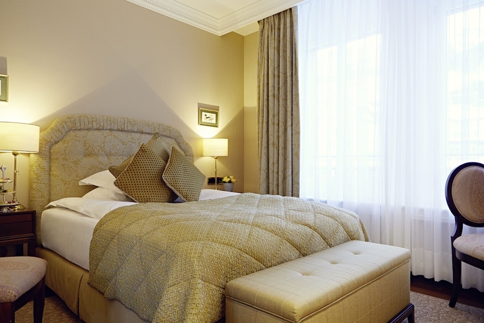 Imagen de la habitación del Hotel Badrutt's Palace. Foto 13