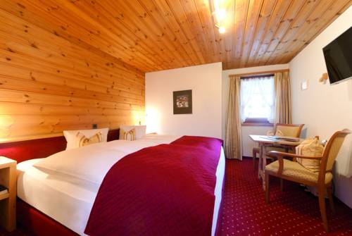 Imagen de la habitación del Hotel Baer and Post Zernez. Foto 11