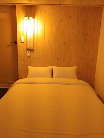 Imagen de la habitación del Hotel Baettorong Hado. Foto 24