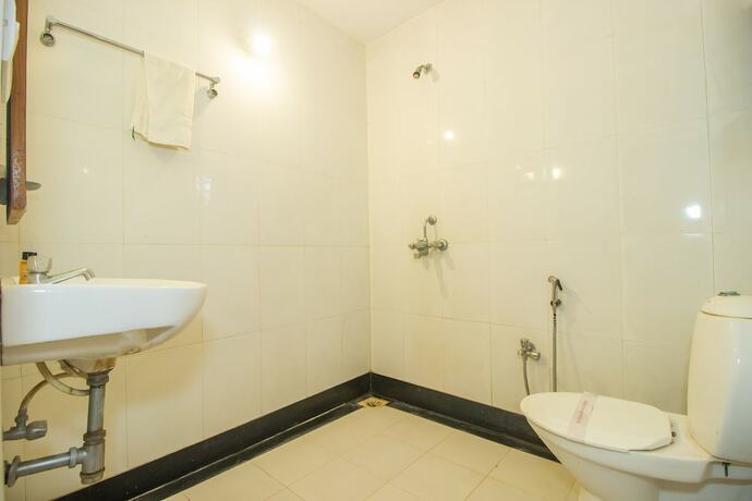 Imagen general del Hotel Baga Beach Myron. Foto 11