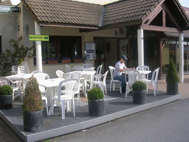 Imagen de los exteriores del Hotel Bagatelle, Paris Nord Roissy. Foto 14