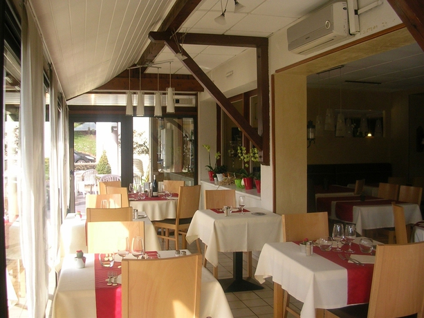 Imagen del bar/restaurante del Hotel Bagatelle, Paris Nord Roissy. Foto 4