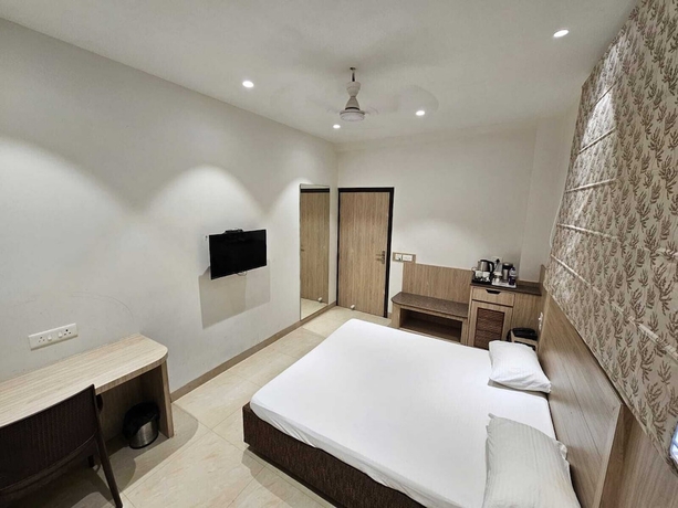Imagen de la habitación del Hotel Bagla Atithi Banaras. Foto 2