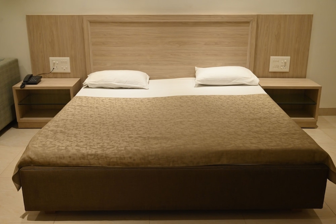 Imagen de la habitación del Hotel Bagla Atithi Banaras. Foto 8