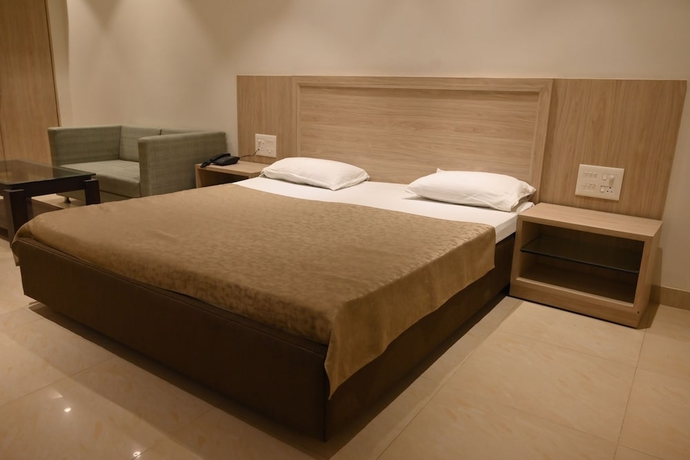 Imagen de la habitación del Hotel Bagla Atithi Banaras. Foto 9
