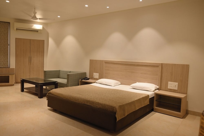 Imagen de la habitación del Hotel Bagla Atithi Banaras. Foto 13
