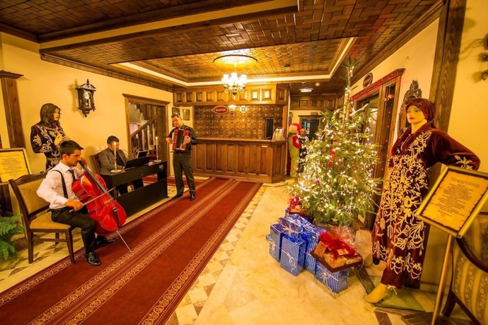 Imagen de los interiores del Hotel Baglar Saray. Foto 16