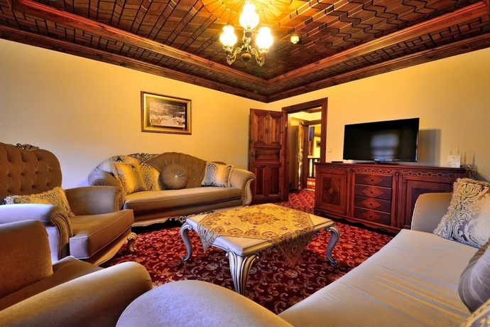 Imagen de los interiores del Hotel Baglar Saray. Foto 18