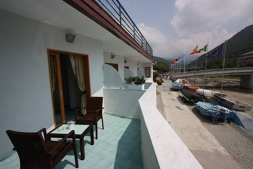 Imagen de la habitación del Hotel Bagni Arcobaleno. Foto 7