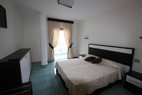 Imagen de la habitación del Hotel Bagni Arcobaleno. Foto 9