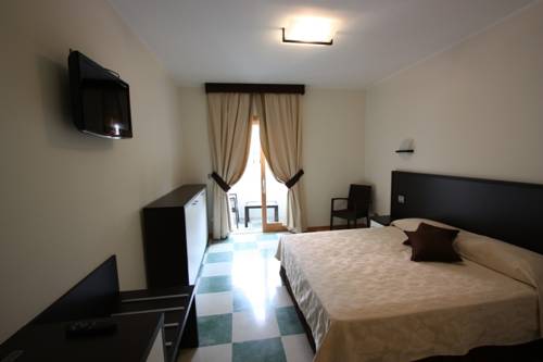 Imagen de la habitación del Hotel Bagni Arcobaleno. Foto 14