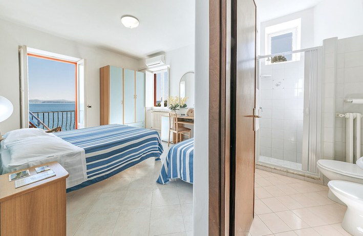 Imagen de la habitación del Hotel Bagnitiello. Foto 5