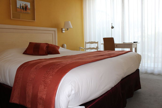 Imagen de los interiores del Hotel Bagnoles. Foto 16