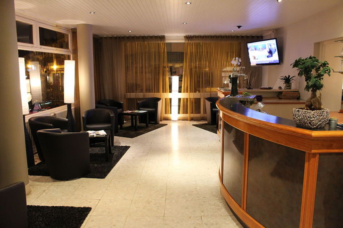 Imagen del bar/restaurante del Hotel Bagnoles. Foto 5