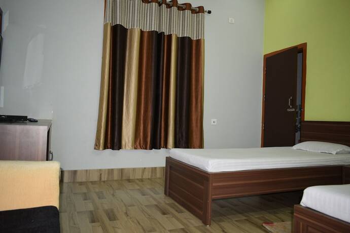 Imagen de la habitación del Hotel Bagori Resort. Foto 15