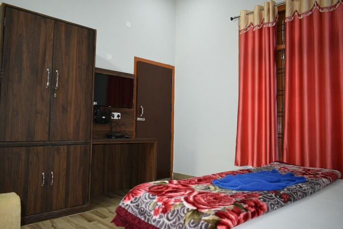 Imagen de la habitación del Hotel Bagori Resort. Foto 16