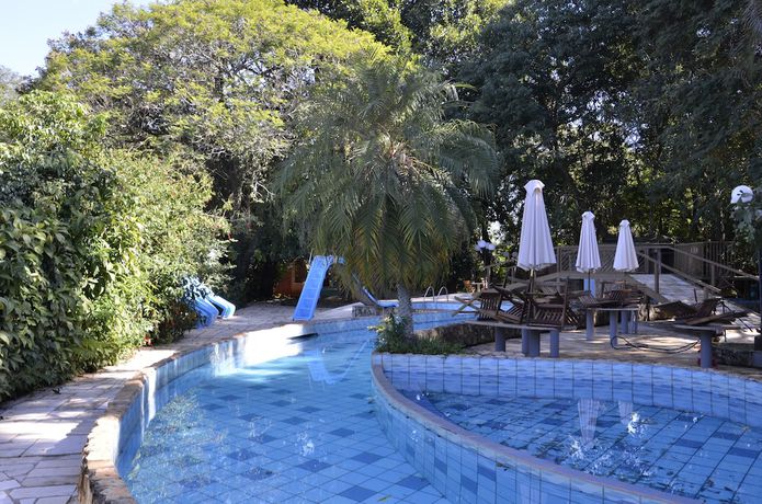 Imagen de la piscina del Hotel Bagu Foz do Iguazu. Foto 11