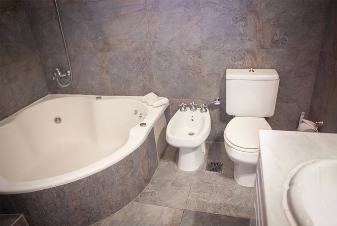 Imagen de la habitación del Hotel Bagu Pinamar. Foto 18