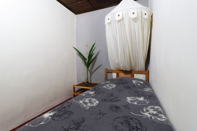 Imagen de la habitación del Hotel Bagus Bay Guest House. Foto 13