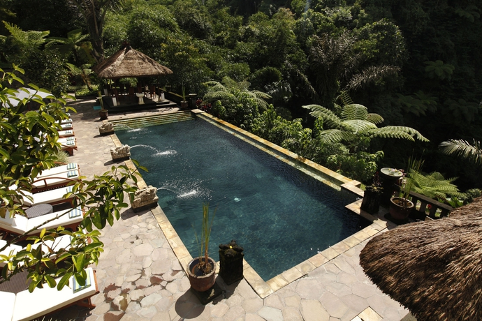 Imagen de la piscina del Hotel Bagus Jati Health and Well Being Retreat. Foto 16