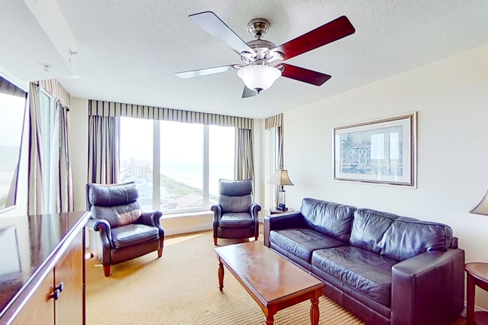 Imagen de la habitación del Hotel Bahama Sands Luxury Condominiums. Foto 6