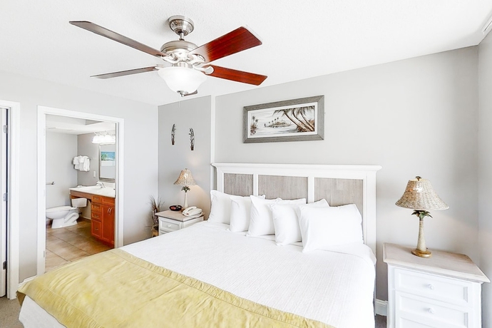Imagen de la habitación del Hotel Bahama Sands Luxury Condominiums. Foto 9