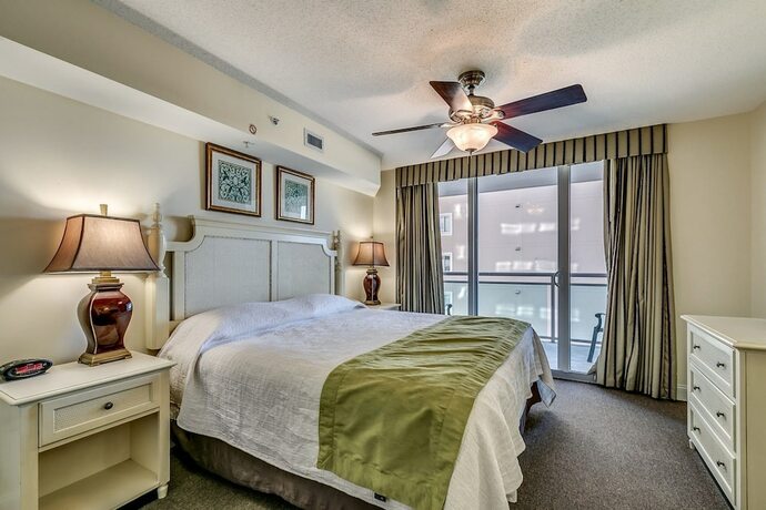 Imagen de la habitación del Hotel Bahama Sands by Condo-World. Foto 17