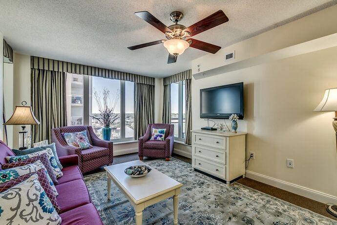 Imagen de la habitación del Hotel Bahama Sands by Condo-World. Foto 18