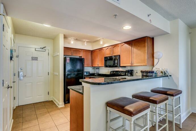 Imagen general del Hotel Bahama Sands by Condo-World. Foto 3