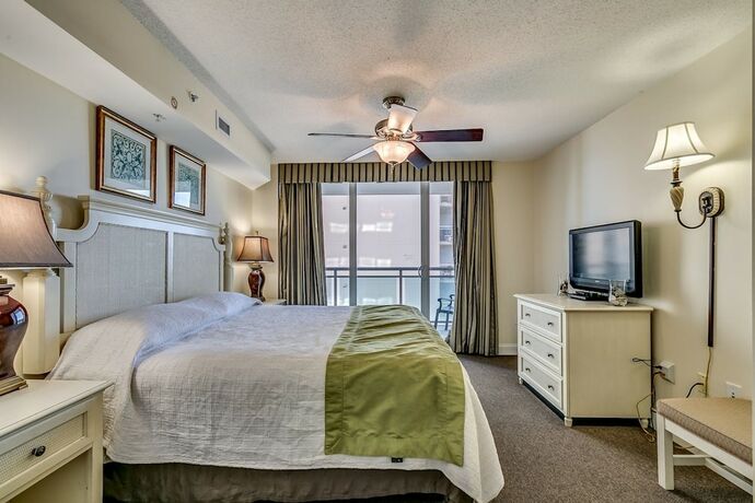 Imagen general del Hotel Bahama Sands by Condo-World. Foto 4
