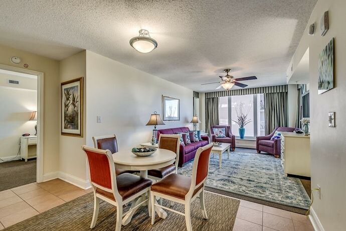 Imagen general del Hotel Bahama Sands by Condo-World. Foto 10