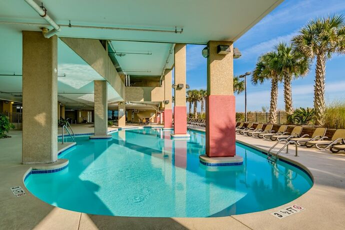 Imagen general del Hotel Bahama Sands by Condo-World. Foto 16
