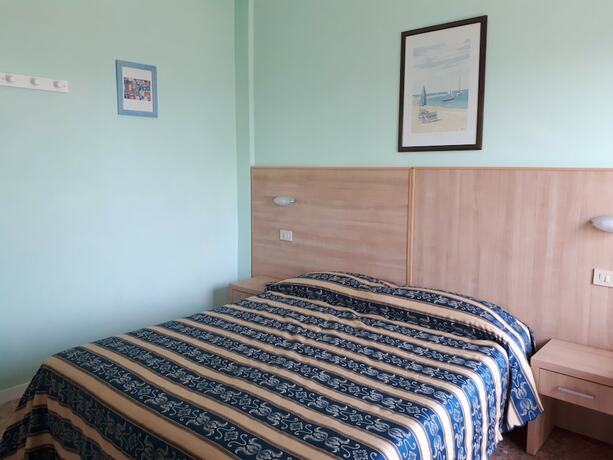 Imagen de la habitación del Hotel Bahamas, Lido di Savio. Foto 17