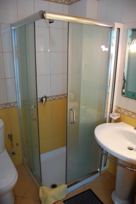 Imagen de la habitación del Hotel Bahamas, Sarande. Foto 3