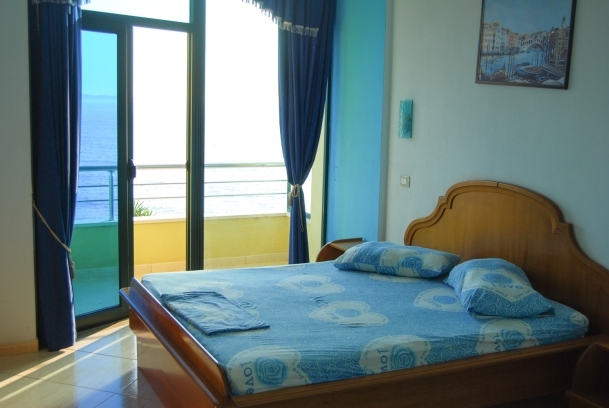 Imagen de la habitación del Hotel Bahamas, Sarande. Foto 4