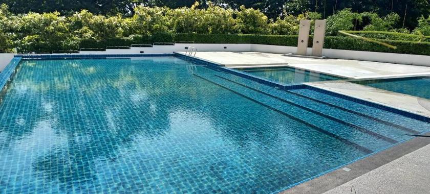 Imagen de la piscina del Hotel Bahang Bay. Foto 13