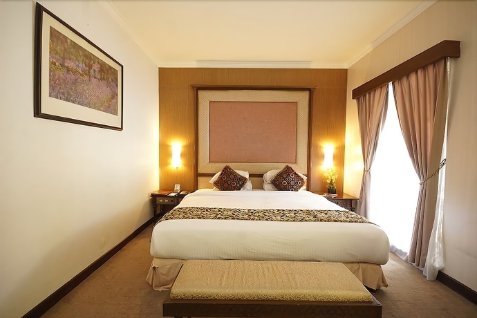 Imagen de la habitación del Hotel Bahari Inn Tegal. Foto 9
