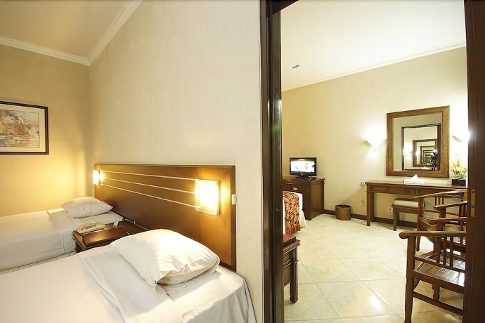 Imagen de la habitación del Hotel Bahari Inn Tegal. Foto 12