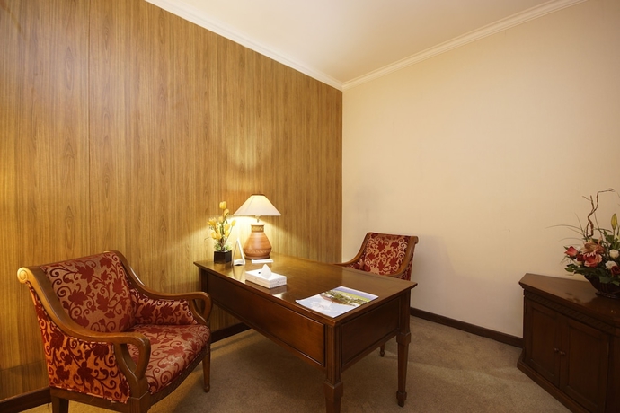 Imagen de la habitación del Hotel Bahari Inn Tegal. Foto 16